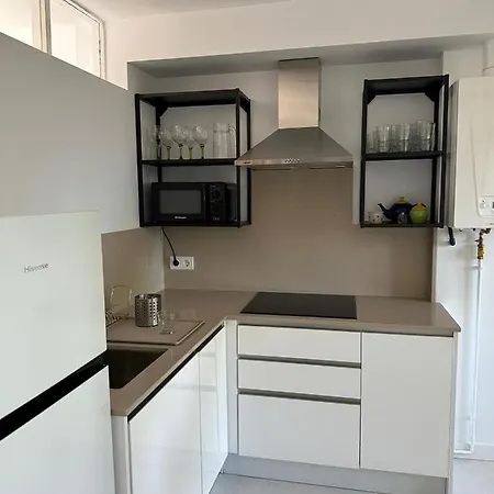 Apartament Design With Garage