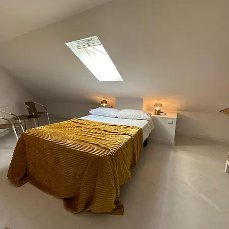 Apartament Design With Garage Santander