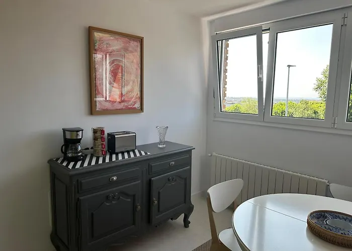 Daire Design With Garage *