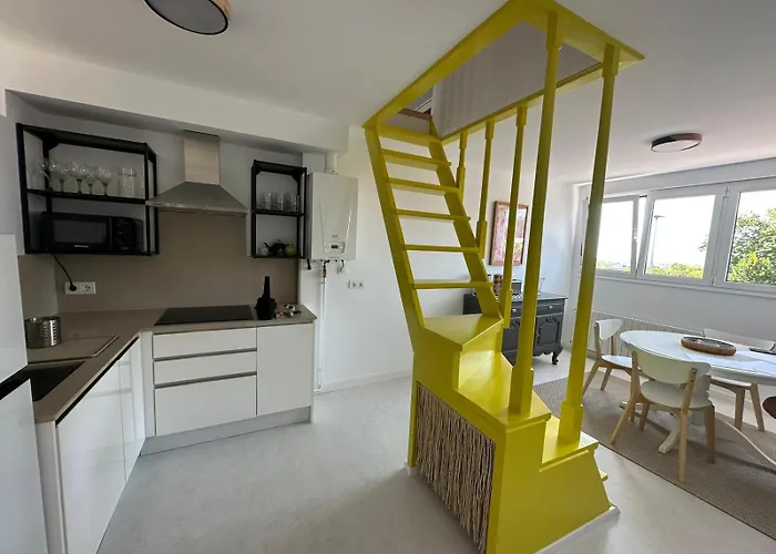 Design With Garage * 桑坦德