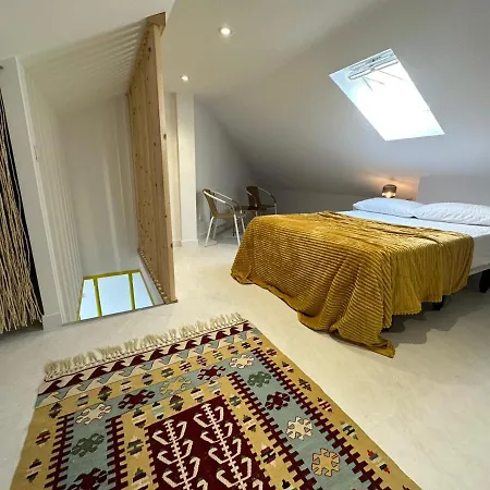 Design With Garage Appartement